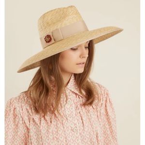 Embellished straw Gucci hat